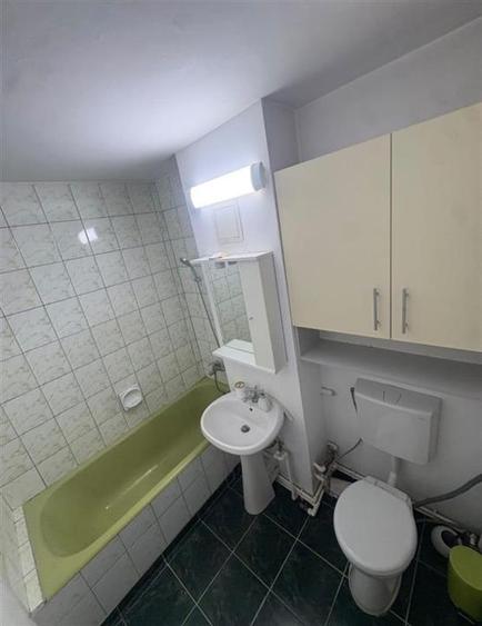 Apartament cu 2 camere decomandat, mobilat în Nicolina