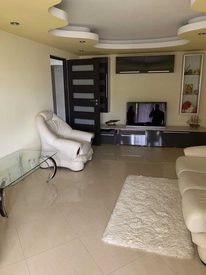 Apartament cu 3 camere în Cornitoiu