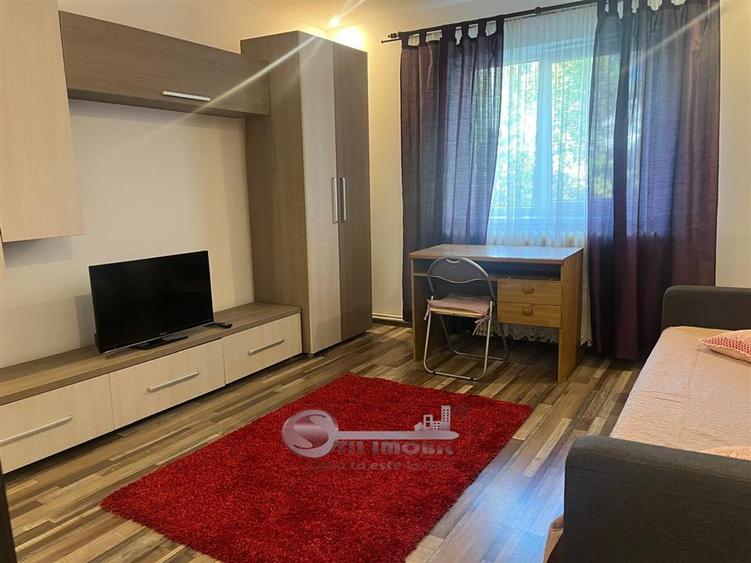 Apartament cu 2 camere semidecomandat în Copou