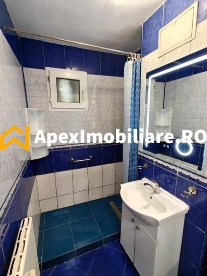 Apartament cu 2 camere semidecomandat, mobilat în Tei