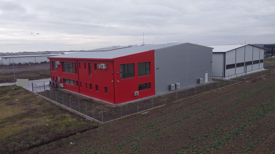 Spațiu industrial, de 900 mp, în Vest