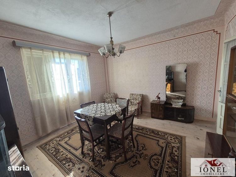 Casă cu 3 camere cu Teren 449 Mp în Teiu