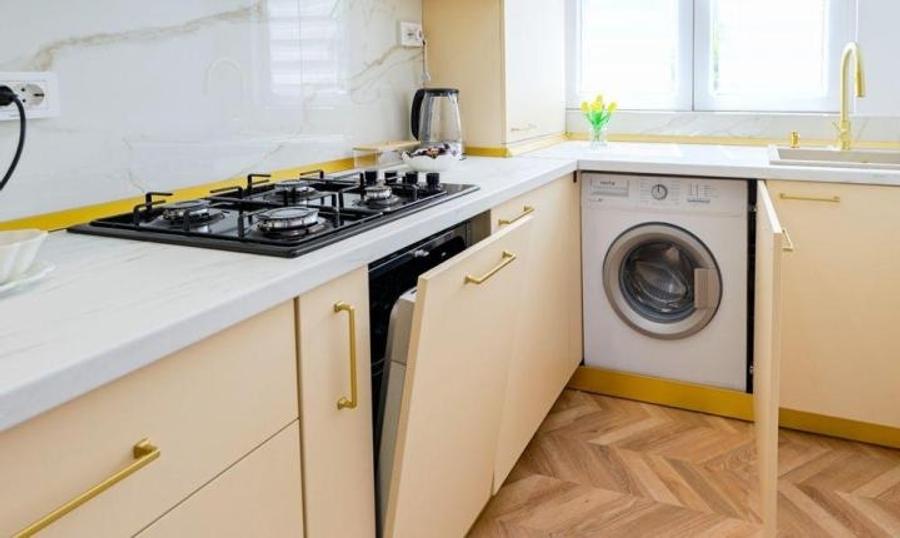 Apartament cu 2 camere decomandat, mobilat în Dorobanți