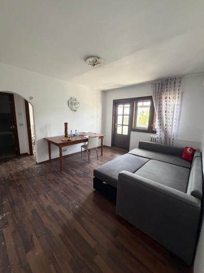 Apartament cu 3 camere decomandat, mobilat în Est