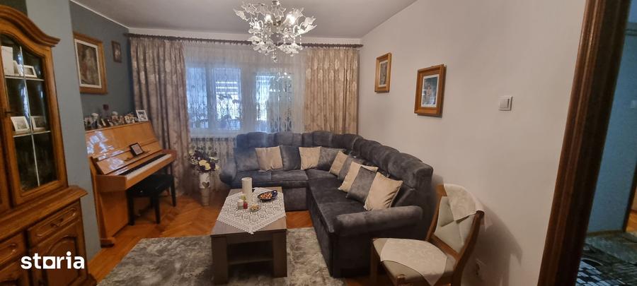 Apartament cu 3 camere în Central