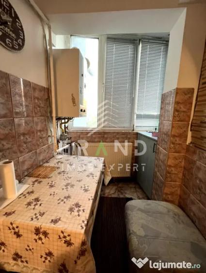 Camera de inchiriat intr-un apartament cu 2 camere | Man - 18
