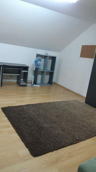 Apartament cu 2 camere semidecomandat în Bucșinescu