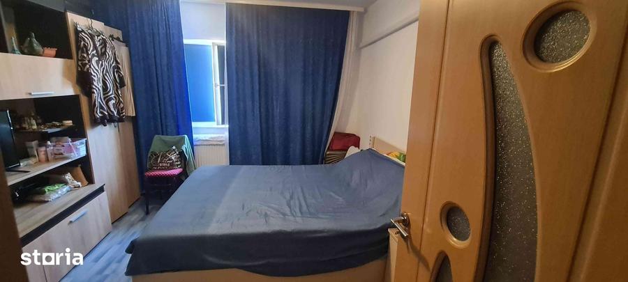 Apartament cu 3 camere decomandat în Inel II