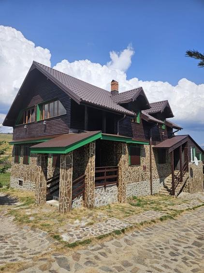 Casă cu 4 camere în Central