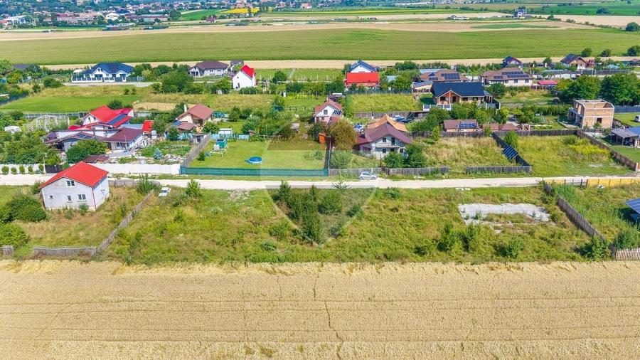 Teren Construcții intravilan de 1400 mp, în Bod