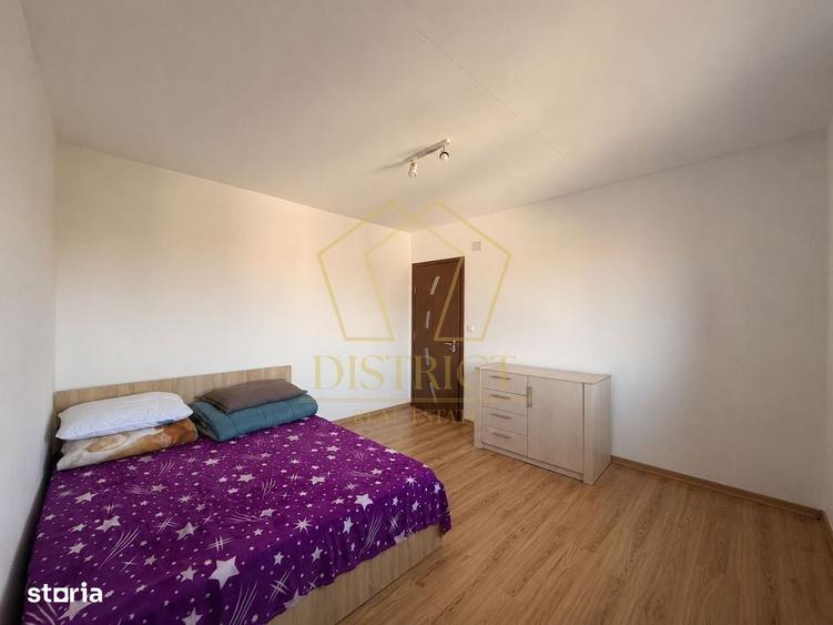 Apartament cu 3 camere decomandat în Soarelui