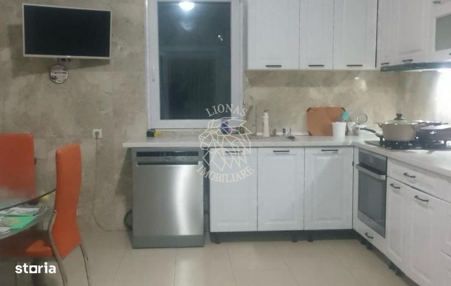 Casă cu 4 camere cu Teren 600 Mp în Central