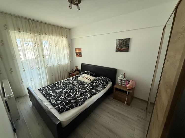 Apartament cu 2 camere semidecomandat în Exterior Vest