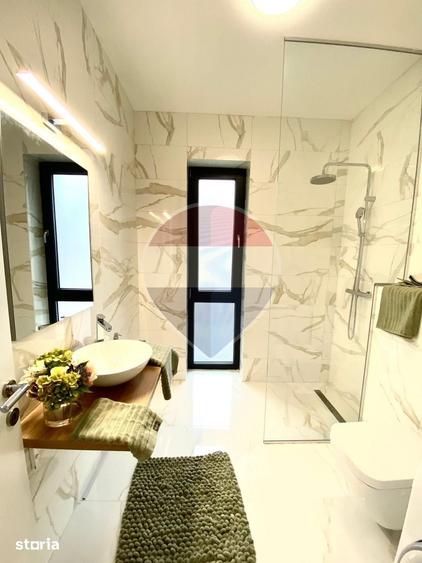 Casă cu 5 camere cu Teren 327 Mp în Băneasa