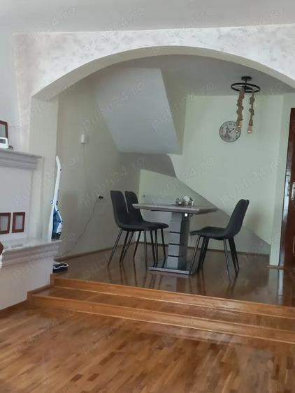 Casă cu 4 camere cu Teren 1229 Mp în Central