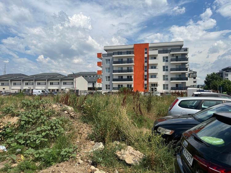 Teren Construcții intravilan de 2500 mp, în Theodor Pallady