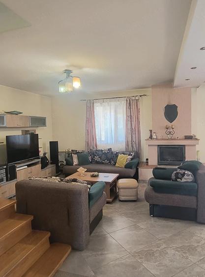 Casă cu Teren 400 Mp în Ampoi 3