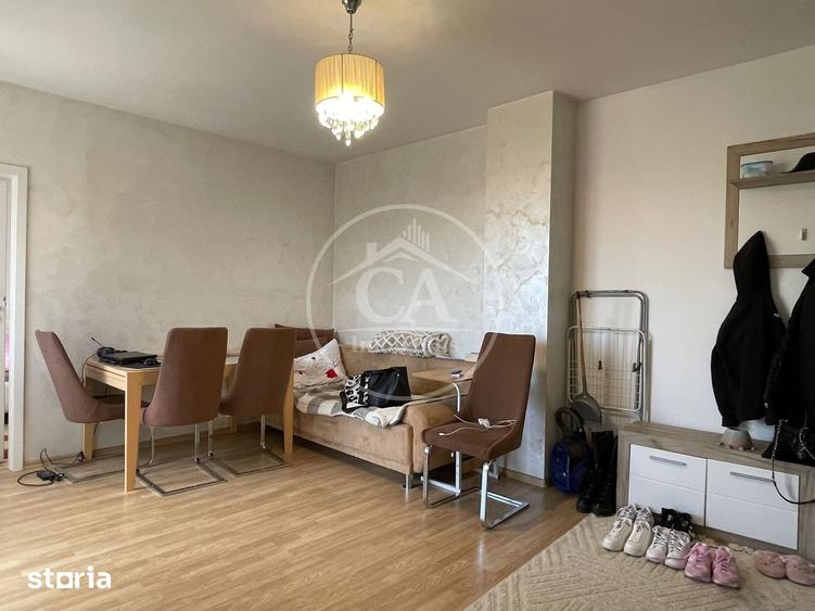 Apartament cu 3 camere decomandat în Salca