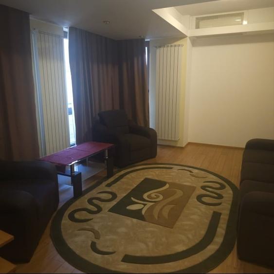 Apartament cu 2 camere decomandat, mobilat în Arcul de Triumf