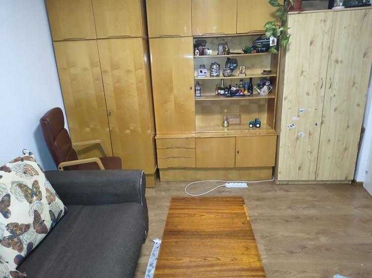 Garsonieră decomandată în Central