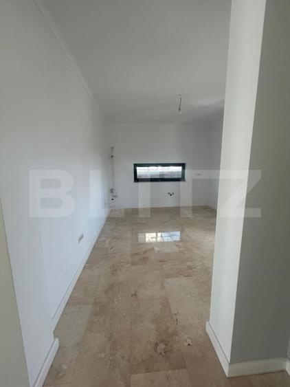 Casă individuală cu 8 camere cu Canalizare în Crevedia
