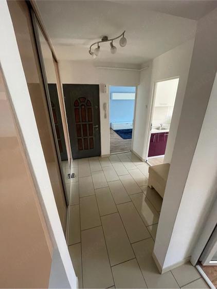 Apartament cu 2 camere decomandat în Torontalului