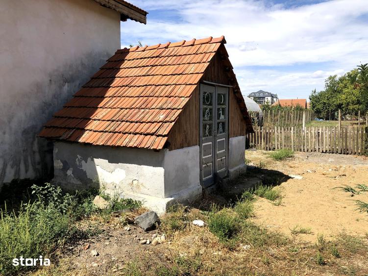 Casă cu 3 camere cu Teren 1438 Mp în Central