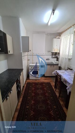 Apartament cu 4 camere în Semicentral