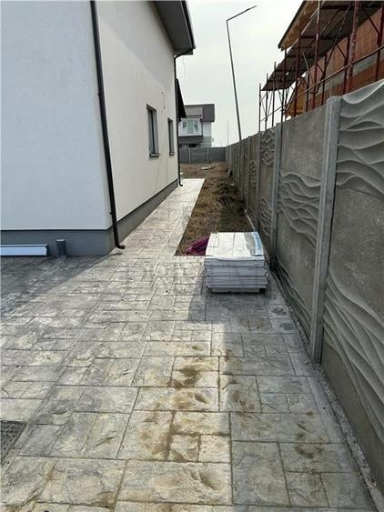 Duplex cu 3 camere cu Teren 375 Mp în Moșnița Nouă