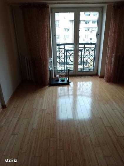 Apartament cu 4 camere în Decebal