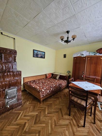 Casă cu 4 camere în Popești