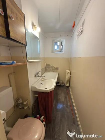 Apartament cu 2 camere semidecomandat în Malu Roșu