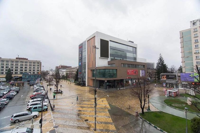Apartament cu 3 camere decomandat în Ultracentral