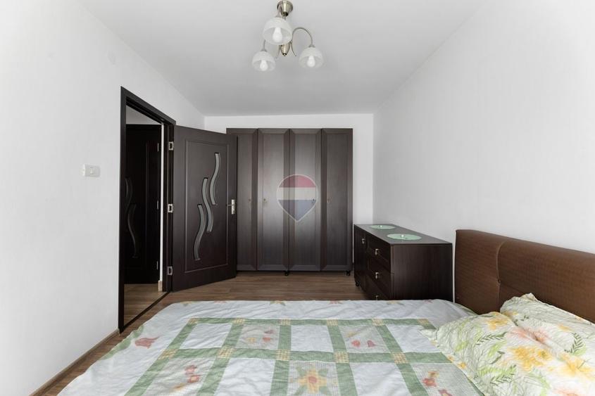 Apartament cu 2 camere decomandat, mobilat în Central