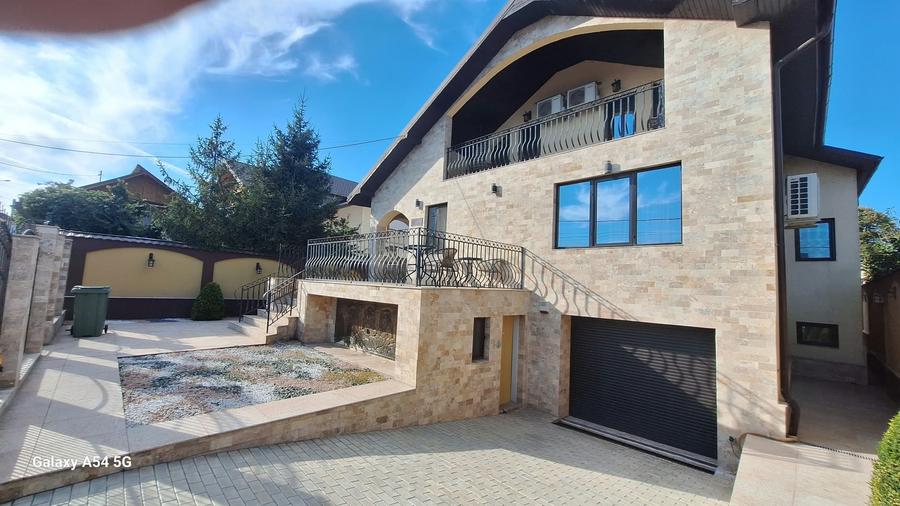 Casă cu 4 camere cu Garaj în Agigea