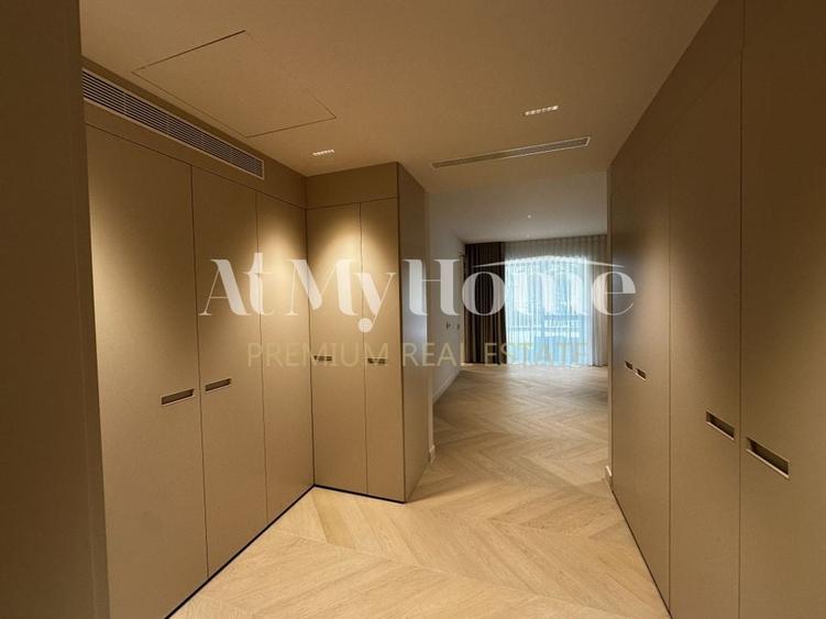 Apartament cu 4 camere decomandat în Kiseleff