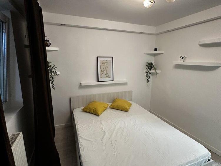 Apartament cu 2 camere decomandat, mobilat în Tei