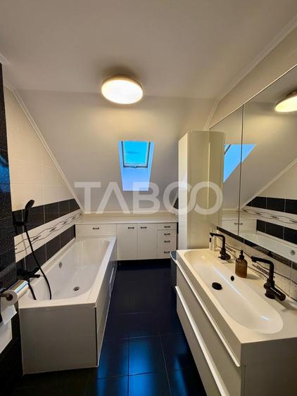 Apartament cu 4 camere decomandat, mobilat în Piața Cluj
