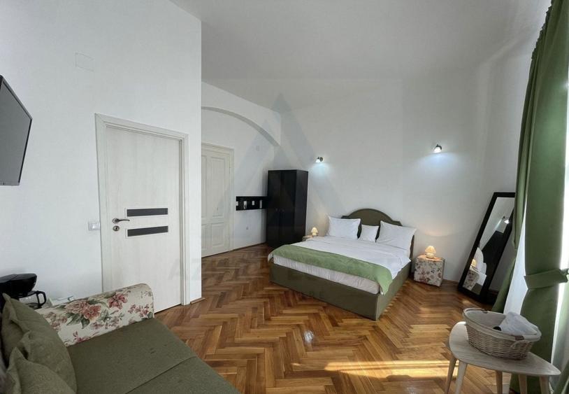 Apartament cu 3 camere decomandat, mobilat în Ultracentral
