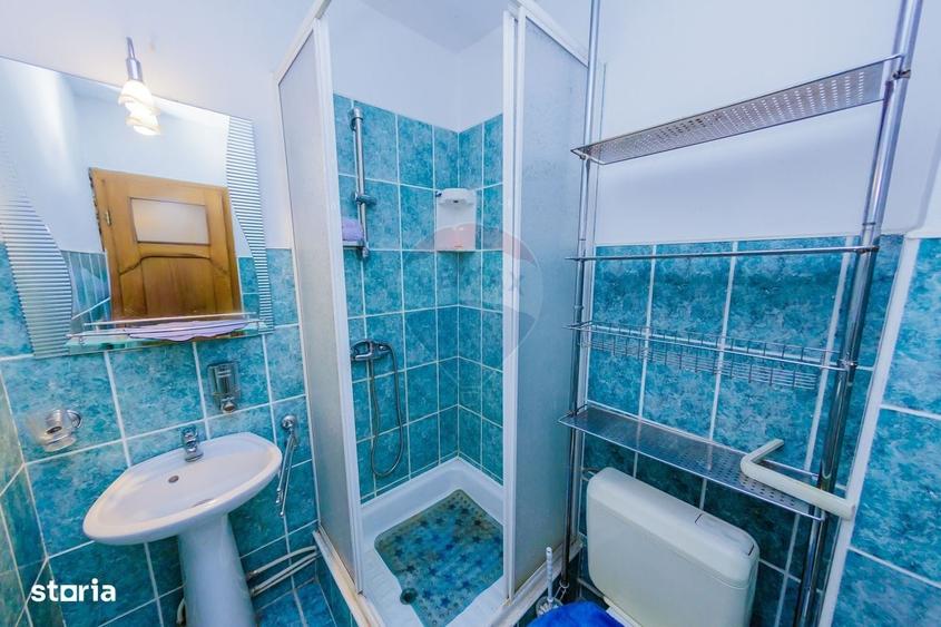 Apartament cu 4 camere decomandat în Republicii