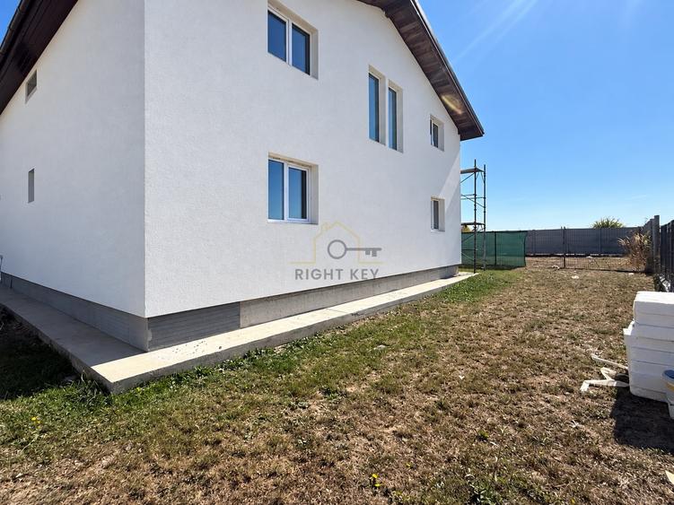 Casă individuală cu 6 camere cu Teren 500 Mp în Ciorogârla