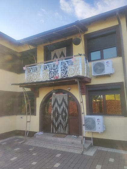 Casă cu 12 camere cu Teren 2230 Mp în Tăriceni