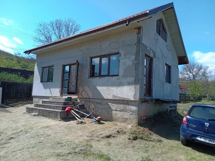 Casă cu 3 camere cu Teren 1860 Mp în Voluntari