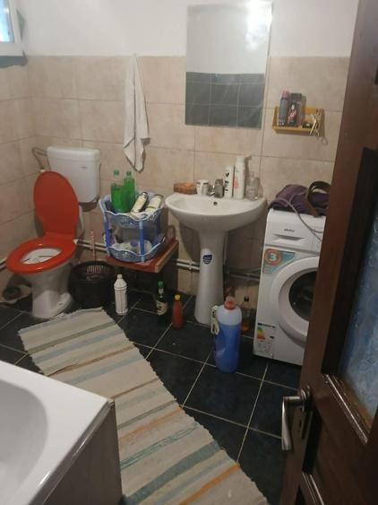 Casă cu 3 camere în Vulpeni