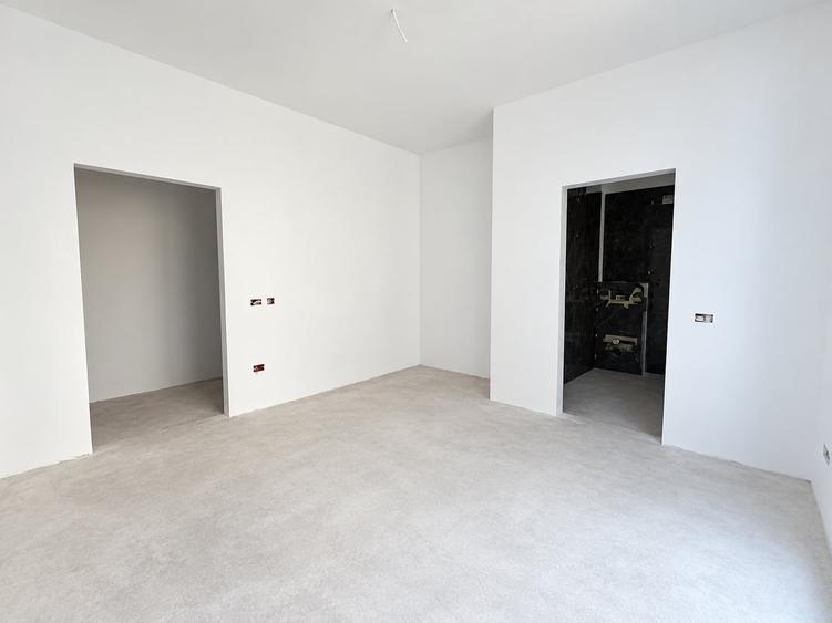 Apartament cu 3 camere decomandat în Giroc