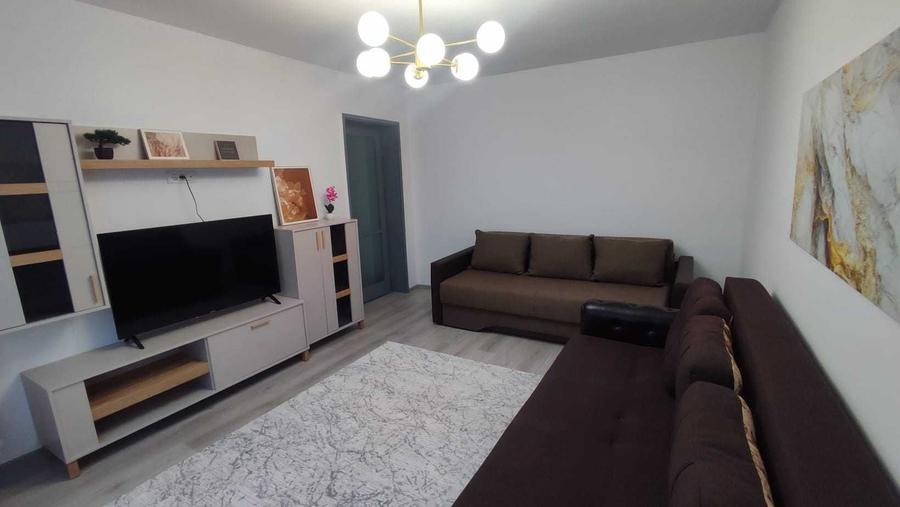 Apartament cu 2 camere decomandat în Gara