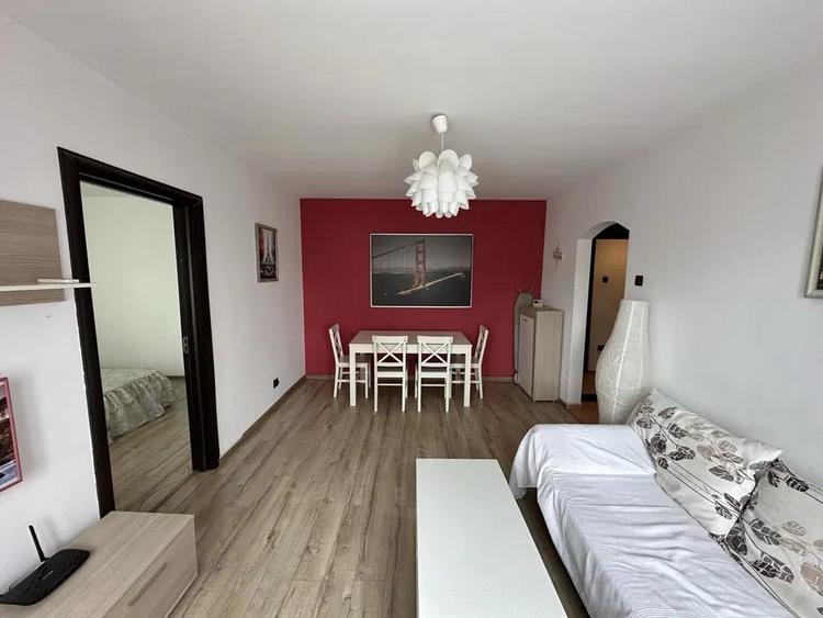 Apartament cu 2 camere nedecomandat, mobilat în Podu Roș