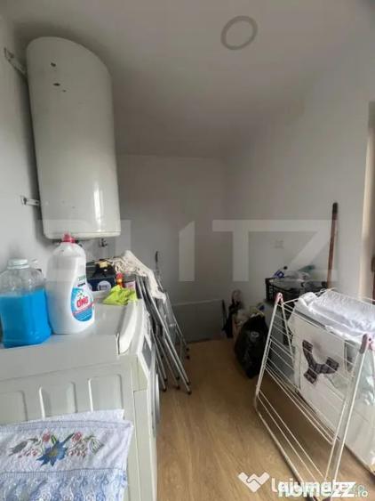Casa cu 5 camere, 217 mp utili, 1396 mp teren, Cartierul Pri - 2