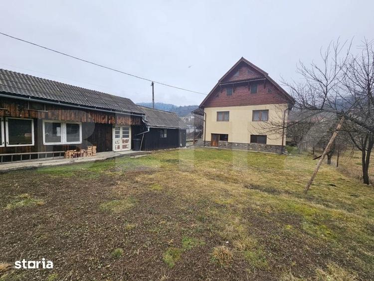 Casă cu 4 camere decomandat cu Teren 500 Mp în Roșia Montană