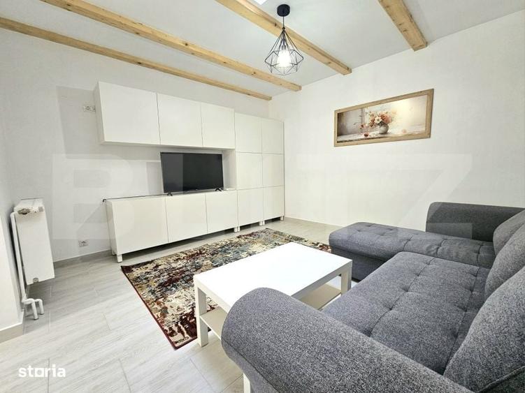 Casă cu 2 camere decomandat în Central